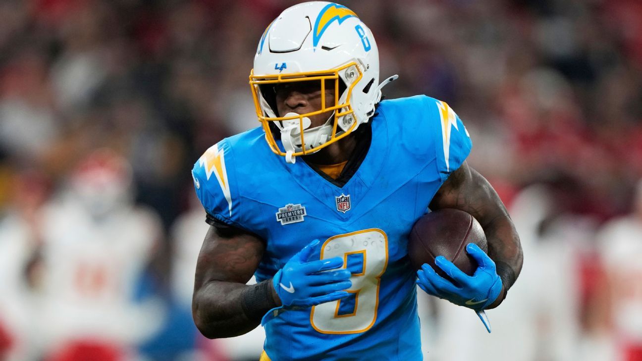 Potrivit unei surse, RB-ul Chargers Omarion Hampton ar reveni luni.