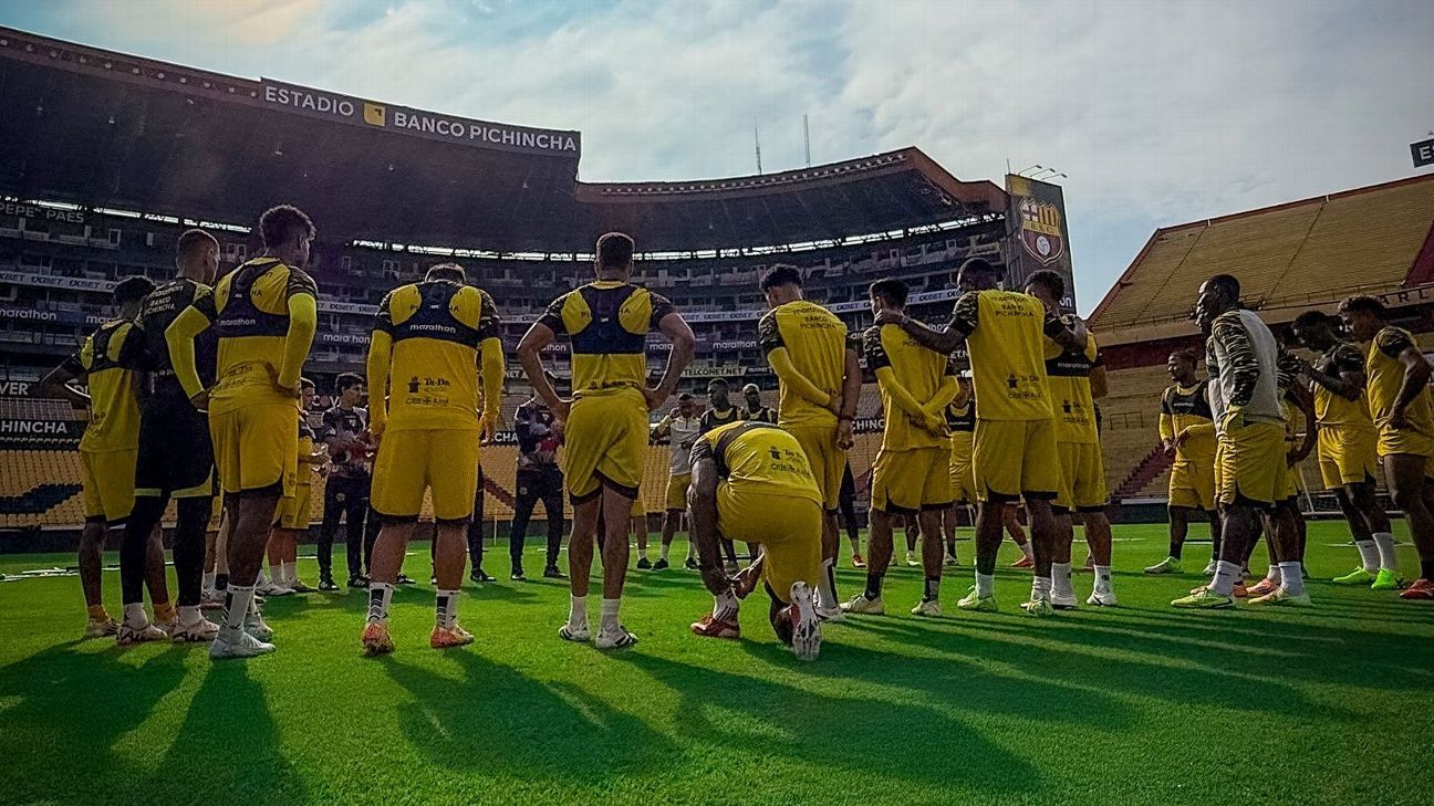 [ad_1] Barcelona SC se confruntă cu o săptămână agitată, marcată de conflicte salariale şi de tragicul deces al lui Mario Pineida, însă echipa a confirmat prezenţa pe teren pentru meciul decisiv cu Independiente del Valle din cadrul ligii Ecuabet