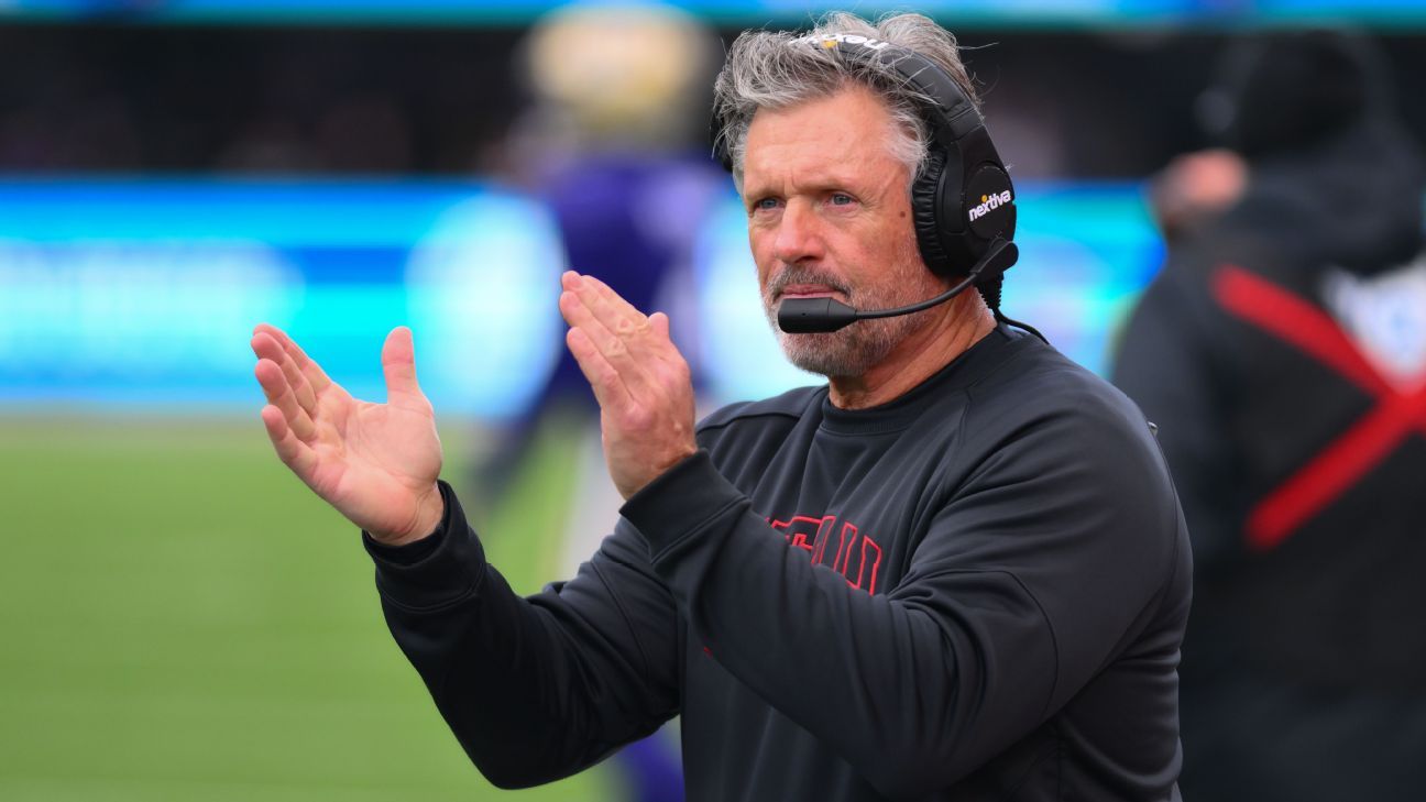 Michigan își propune să recruteze antrenorul Utah, Kyle Wittingham.