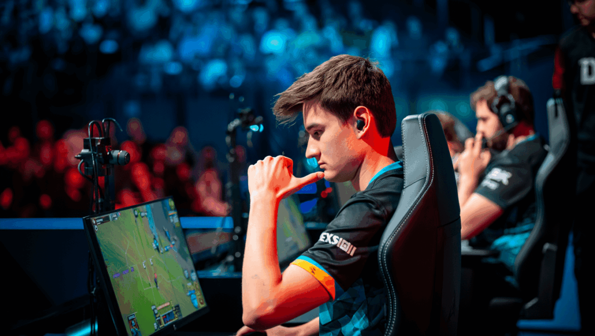 [ad_1] Demacia Cup 2025 începe astăzi cu meciul de grup dintre Invictus Gaming și Ninjas in Pyjamas, un duel best‑of‑three ce anunță primele bătălii ale turneului de League of Legends organizat de Huya