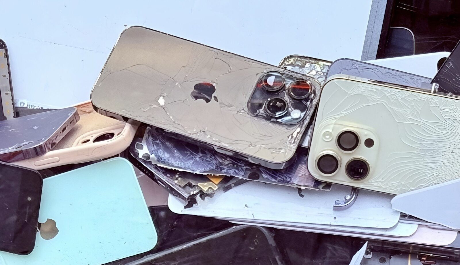 [ad_1] Apple AI trece printr-o fază de transformare profundă, marcată de plecări în lanț din echipa de conducere și de noi numiri din afara companiei