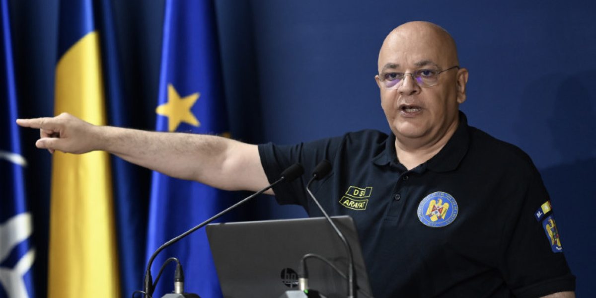 Vreme severă în România. Raed Arafat a convocat o ședință de urgență cu prefecții din țară. Ce măsuri au fost luate