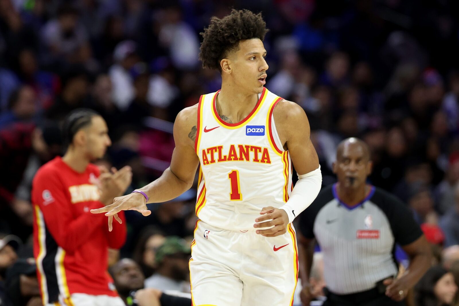 [ad_1] Jalen Johnson a marcat aniversarea cu o prestație excepțională, înscriindu‑se în istoria NBA printr‑un meci de 43 de puncte, 11 recuperări și nouă pase decisive împotriva Charlotte Hornets