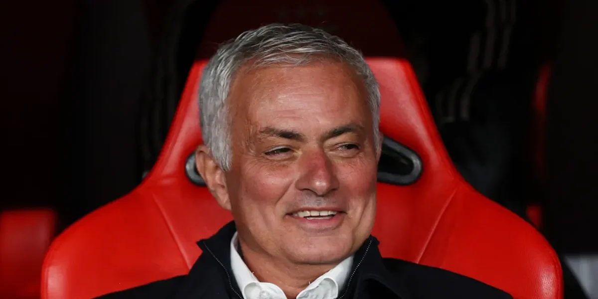 Exclusivo Glorioso 1904 – Benfica já tem prenda para oferecer no Natal a Mourinho