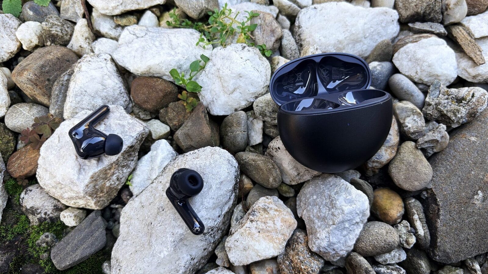 [ad_1] Huawei FreeBuds 7i lansează pe piață o opţiune de căști wireless cu anulare activă a zgomotului în segmentul sub 500 lei, combinând performanţa audio şi rezistenţa la intemperii