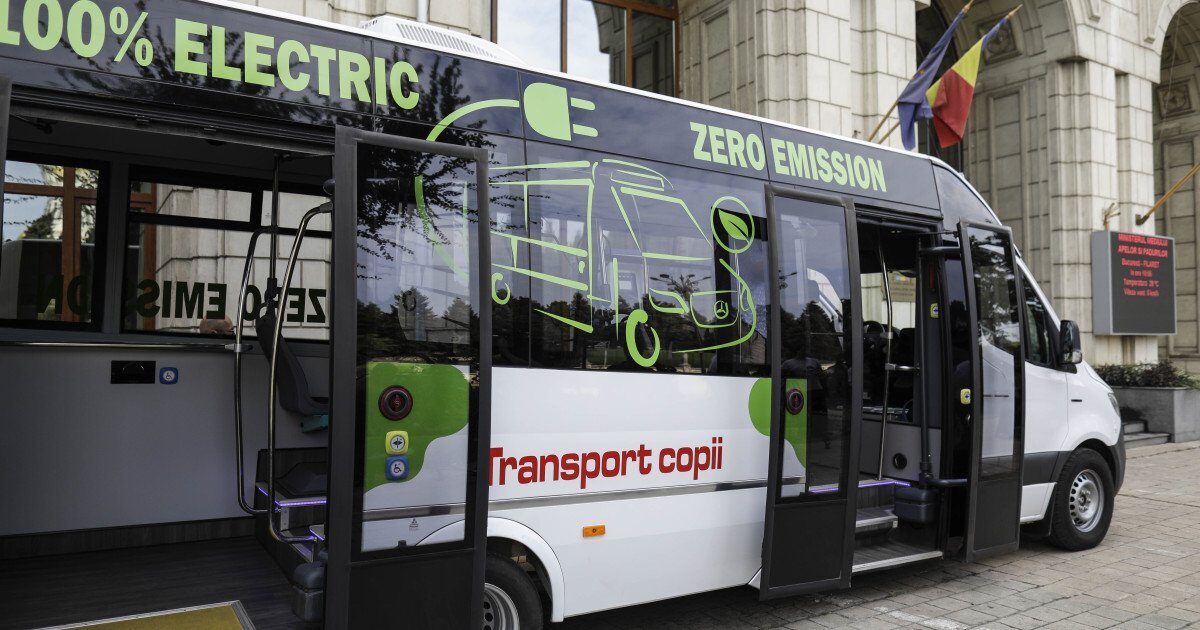 Proiectul microbuzelor electrice școlare a fost pus pe stop. Ministrul Investiţiilor sesizează Parchetul European din cauza neregulilor