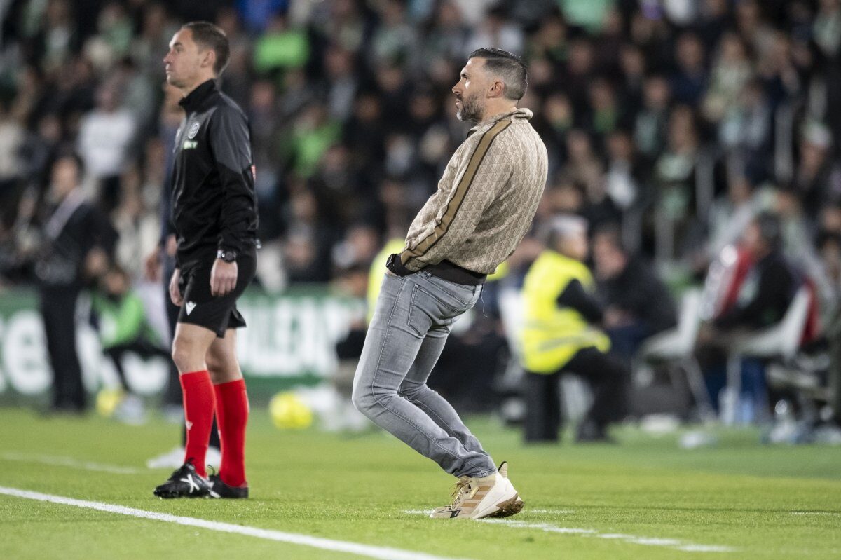 [ad_1] Elche CF se pregătește pentru confruntarea cu Girona FC din această duminică, un duel care apare după victoria în Cupa Regiei împotriva Quintanar del Rey