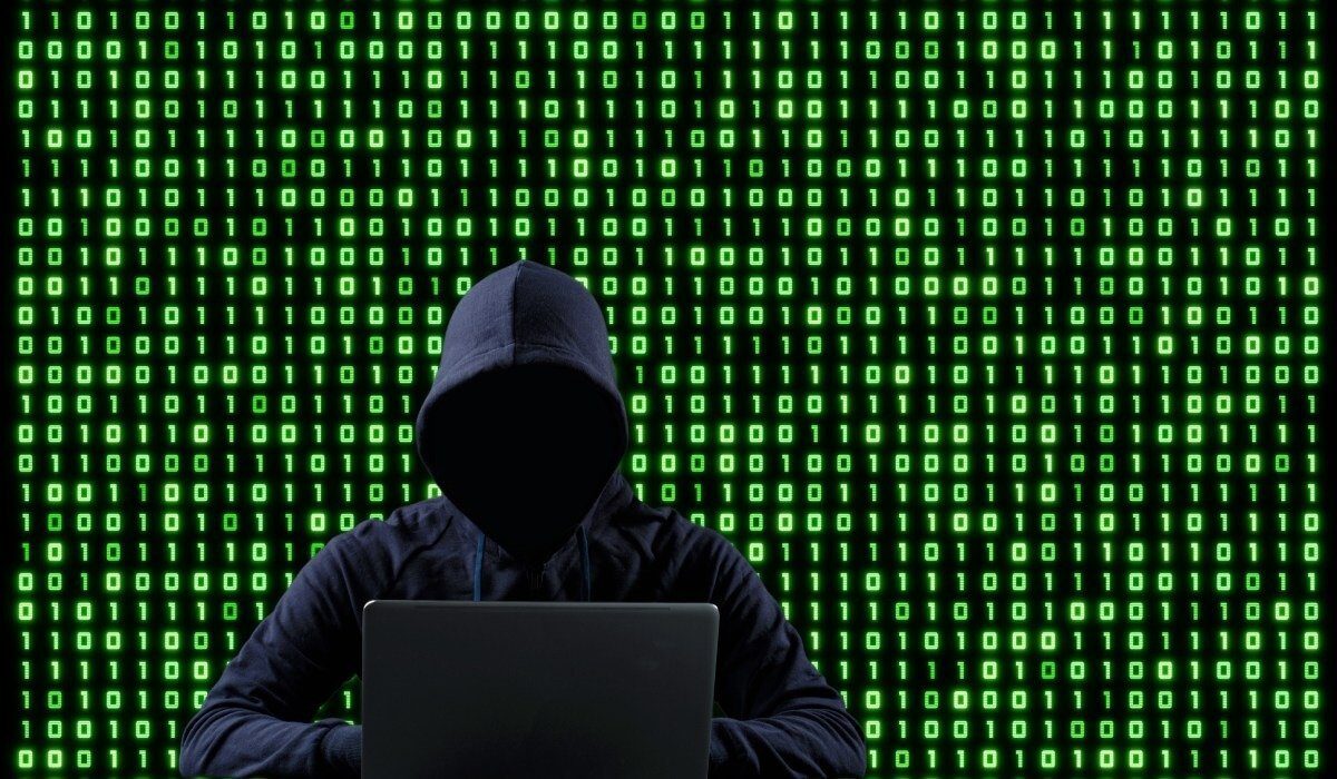 [ad_1] Creșterea atacurilor informatice AI a atins un nivel alarmant în 2025, cu un avans global de aproximativ 180 % față de anul anterior, potrivit datelor furnizate de o platformă internațională specializată în verificarea identității și detectarea fraudelor digitale
