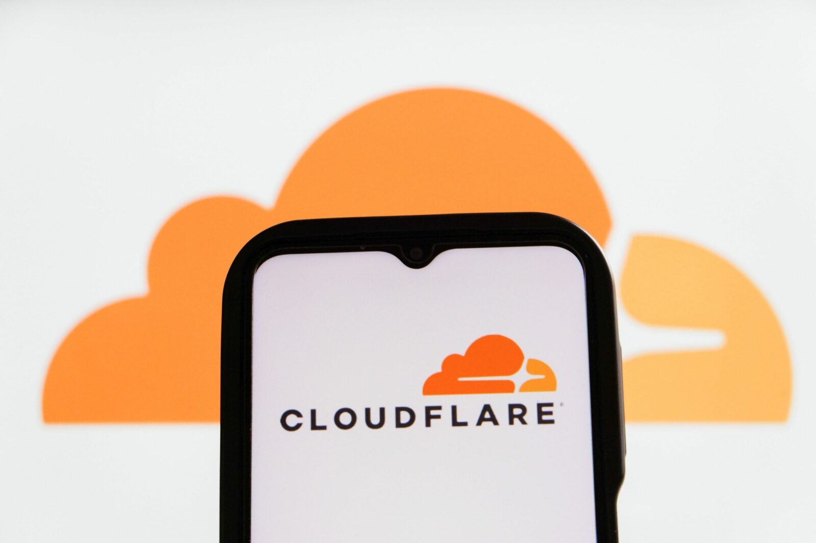 [ad_1] incident Cloudflare – la ora 10:56 (ora României) utilizatorii au observat primele erori în interacțiunile cu platforma