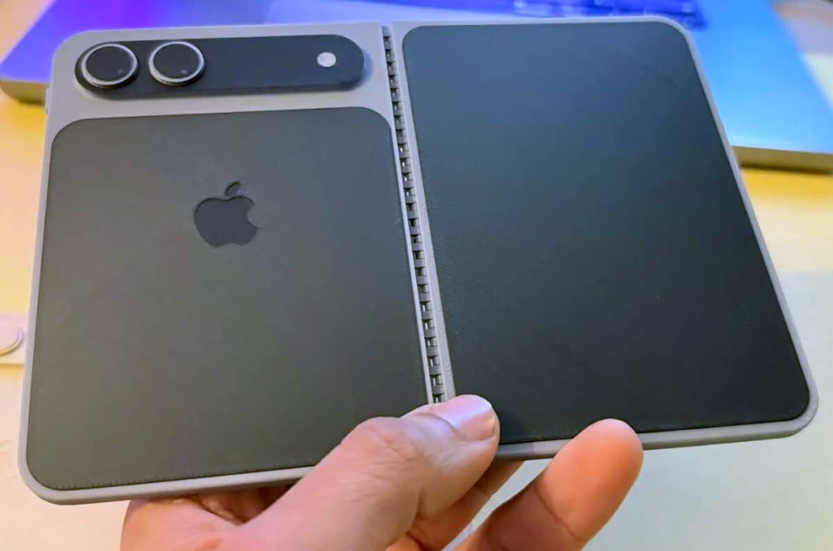 [ad_1] iPhone pliabil a revenit în atenția publicului după ce Jon Prosser a publicat un clip cu randări 3D ale unui model ipotetic