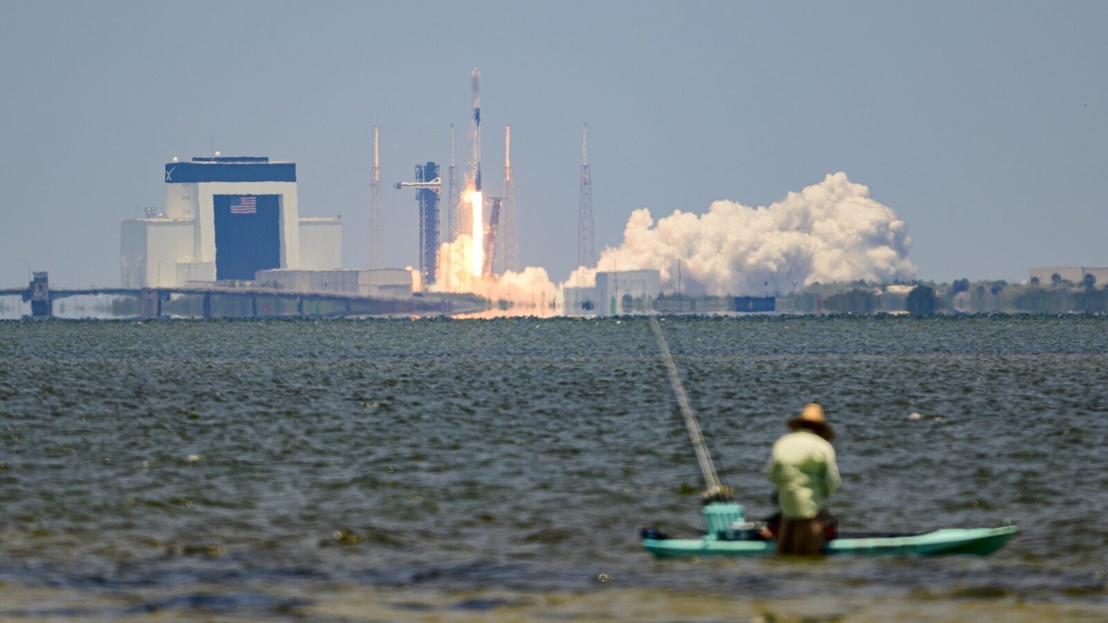 [ad_1] Starlink, rețeaua de internet prin satelit a SpaceX, a devenit subiect de studiu în urma unei simulări de bruiaj electronic realizată de cercetători din China, care au testat modalitatea de a bloca semnalele asupra suprafeței Taiwanului