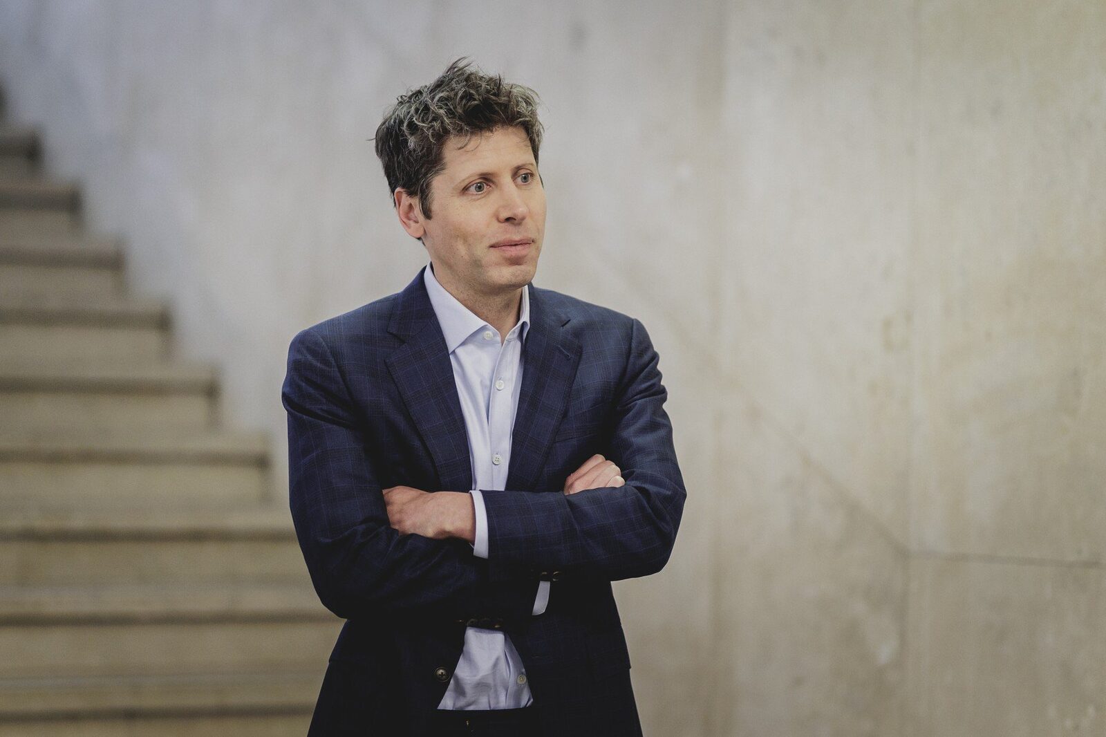 [ad_1] Sam Altman, CEO al OpenAI, a declarat recent că viitorul dezvoltării inteligenței artificiale ar putea necesita centre de date în spațiu, pentru a depăși limitele energetice ale Pământului
