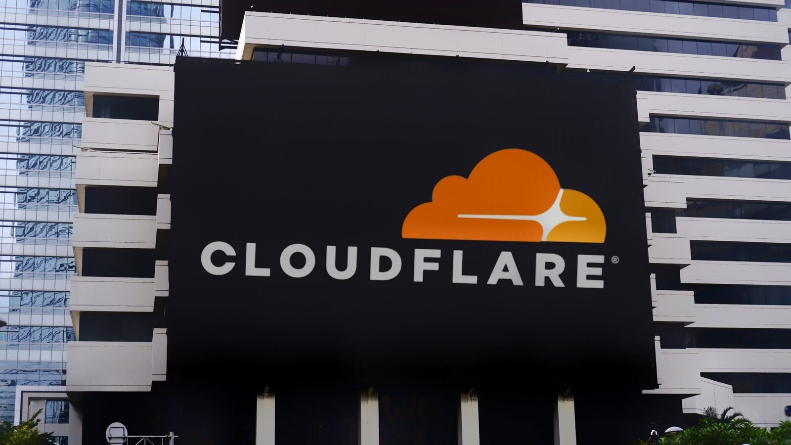 Ce e Cloudflare, firmă US ce a declanșat marţi o pană a internetului mondial, și în România?