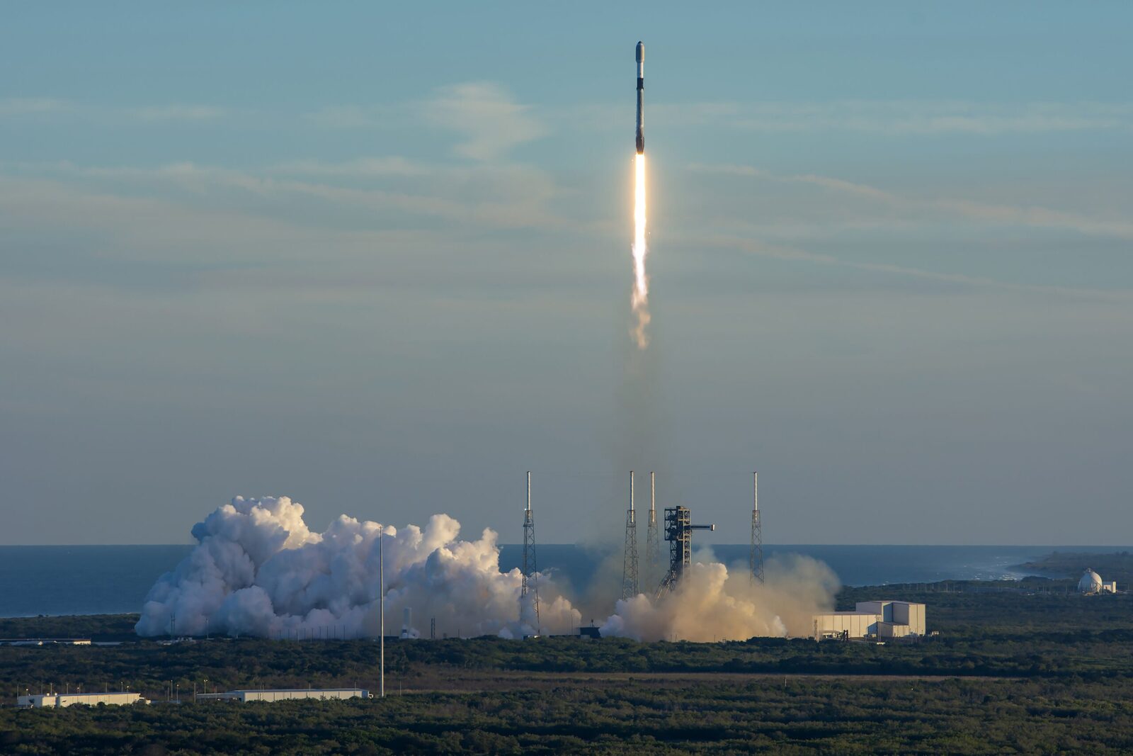 [ad_1] SpaceX IPO reprezintă noua mișcare strategică a companiei spațiale conduse de Elon Musk, care a confirmat recent planul de listare la bursă pentru a strânge aproximativ 30 de miliarde de dolari, evaluând compania la peste 1 trilion de dolari