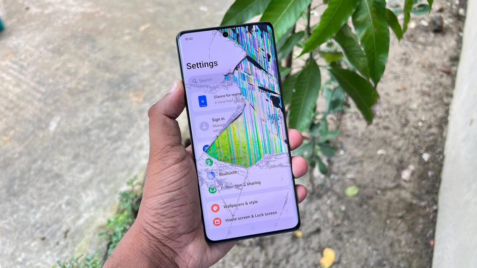 [ad_1] Performanța smartphone‑ului începe să scadă, iar autonomia bateriei să se diminueze, în mod tipic în jurul celor doi ani de utilizare, când numeroase componente ating un punct critic de uzură