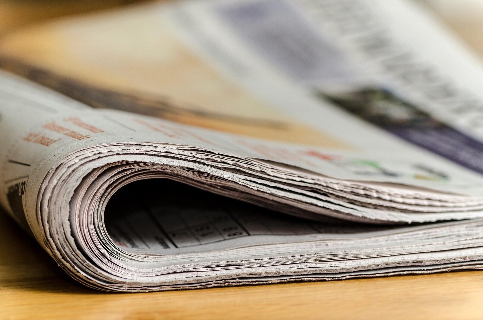 Media în 2025: o reechilibrare a încrederii și a comportamentelor online Anul 2025 aduce o schimbare semnificativă în peisajul mediatic din România, marcând o tendință clară spre reechilibrare și maturizare a consumului de informație