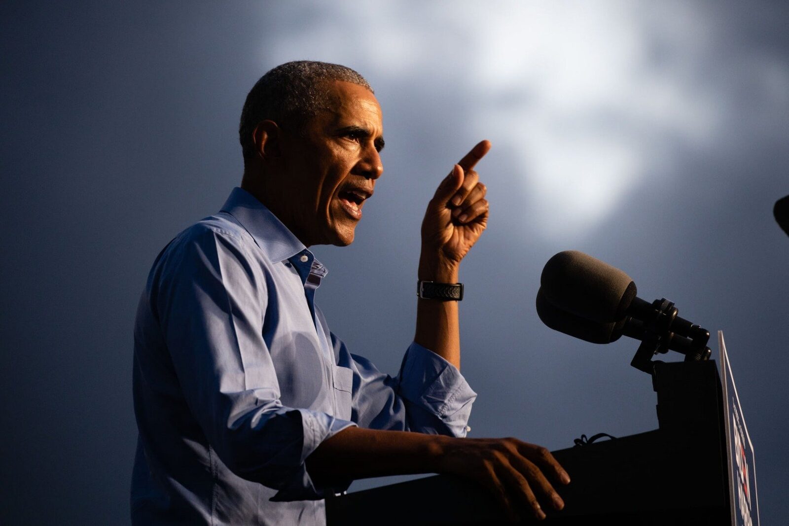 Barack Obama avertizează asupra atacului la valorile fundamentale ale SUA după incidentul cu infirmierul ucis de agenții de imigrație