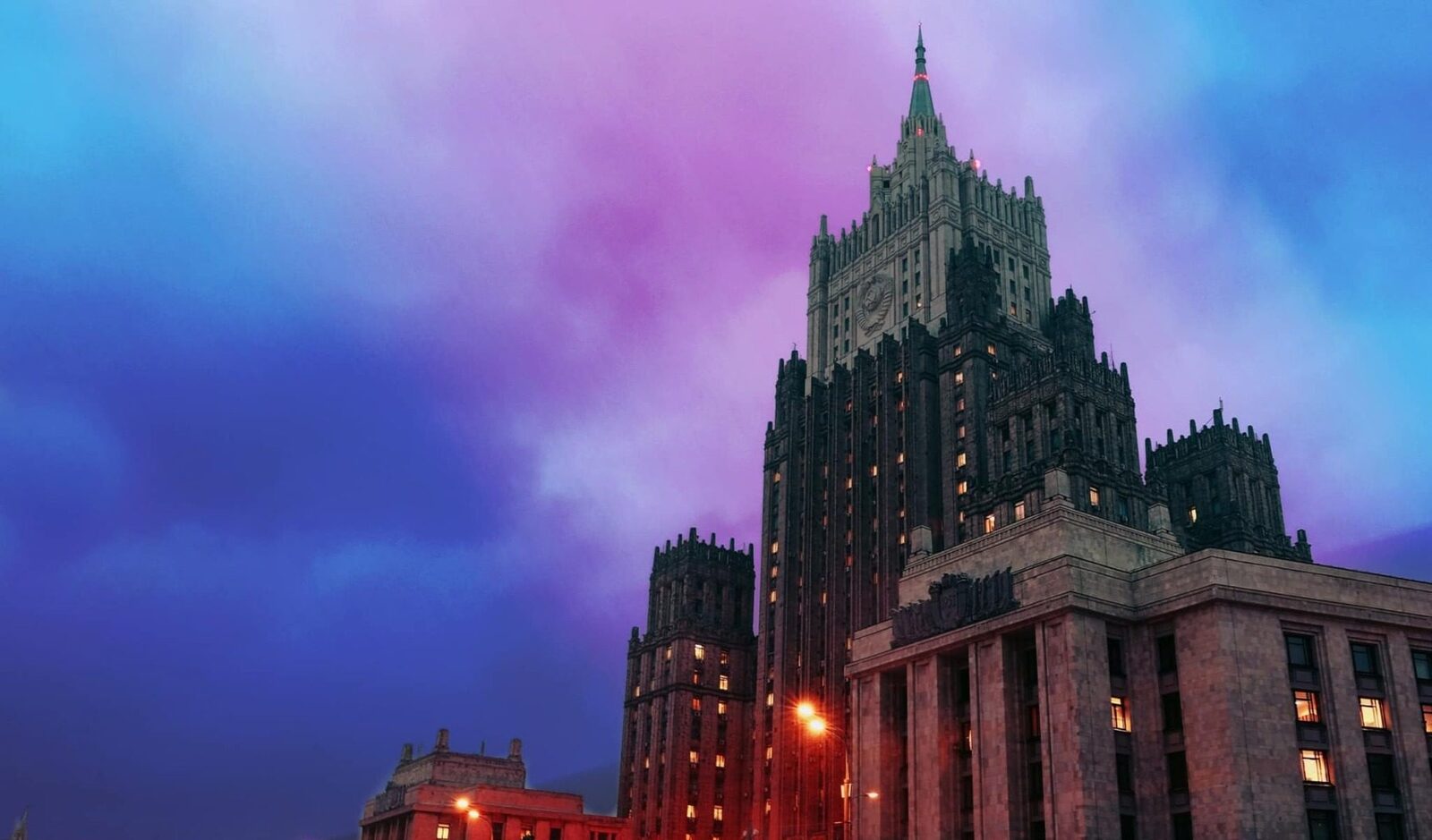 Rusia condamnă intervenția militară a SUA în Venezuela