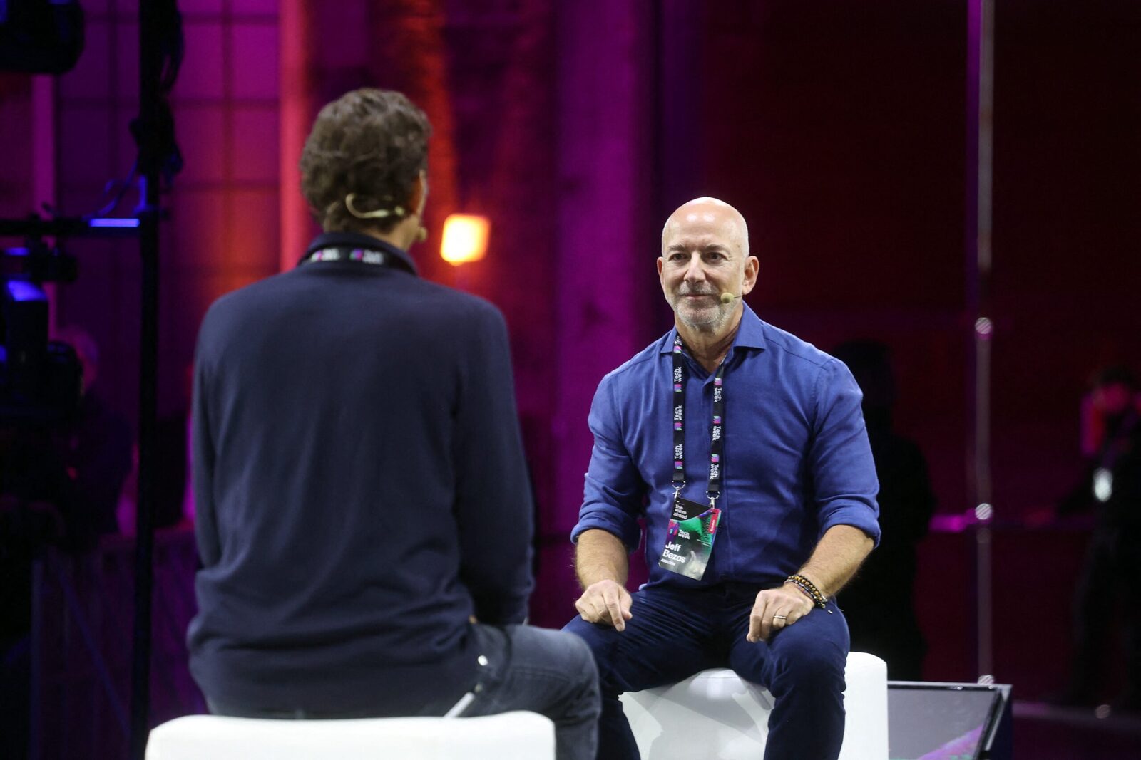Blue Origin face un pas major în domeniul comunicațiilor satelitare, anunțând lansarea unui nou sistem, TeraWave, menit să rivalizeze cu rețeaua Starlink a SpaceX