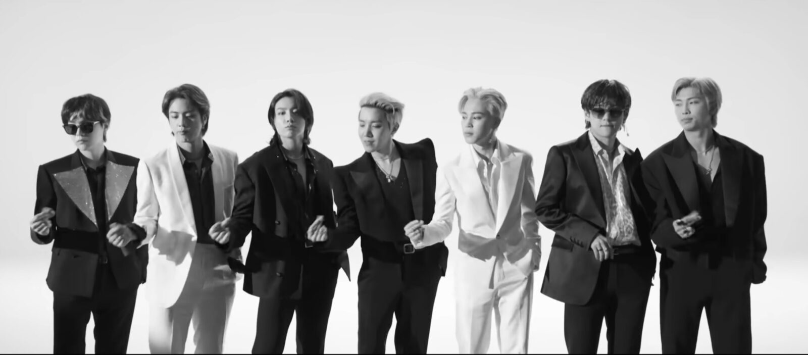 BTS lansează album în martie, înainte de turneul mondial