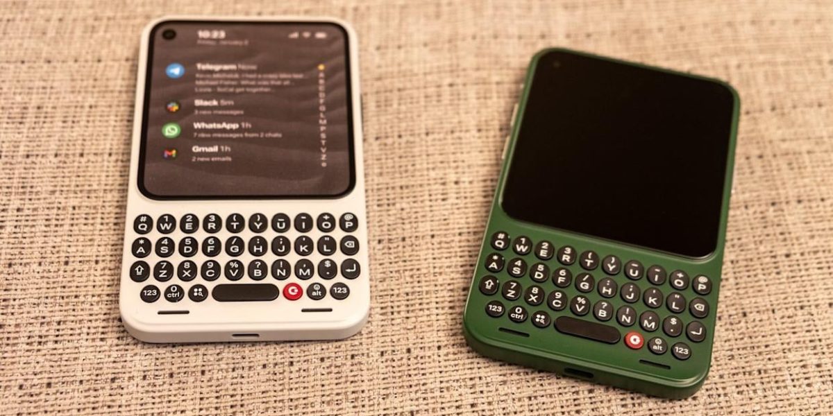 Clicks-Communicator.jpg - StiriFresh