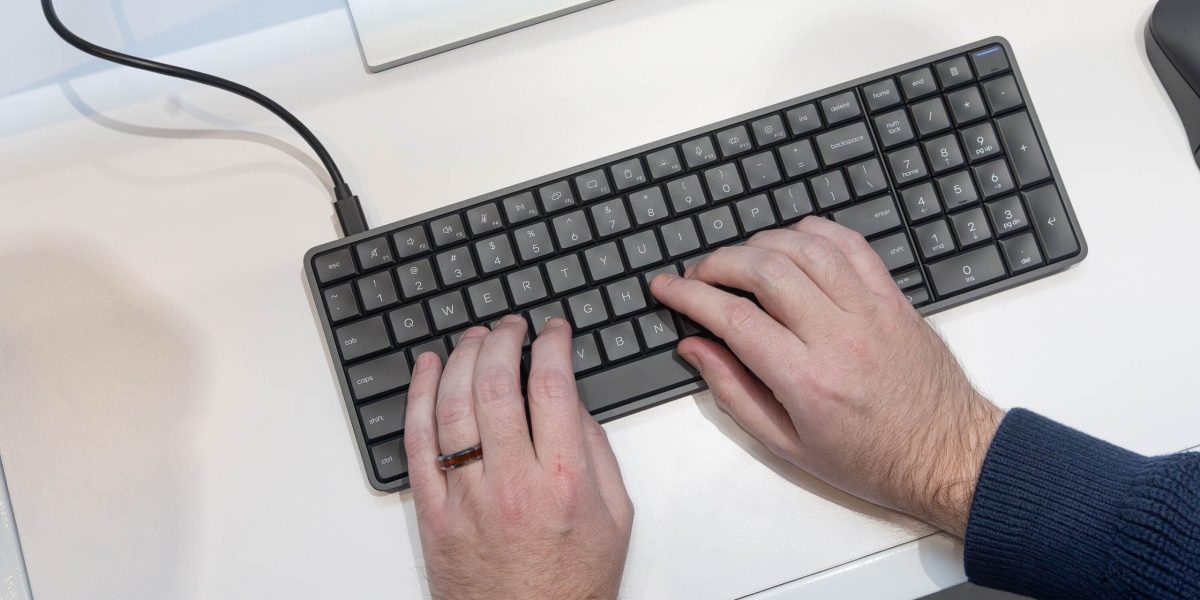 HP-EliteBoard-G1a-scaled.jpg - StiriFresh