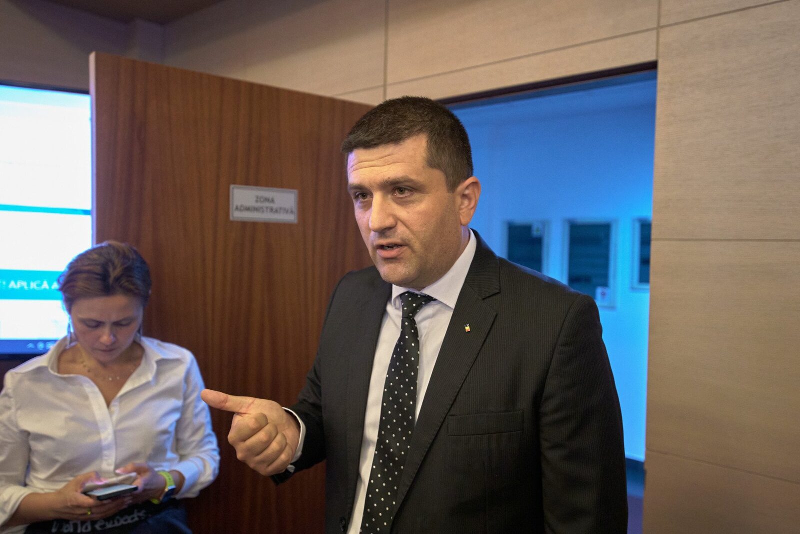 România susține acordul comercial UE-Mercosur: o strategie avantajoasă, conform ministrului Apărării Guvernul României a decis să sprijine în continuare Acordul de asociere economică între Uniunea Europeană și blocul sud-american Mercosur, o decizie care stârnește opinia publică și reflecții acasă și pe scena internațională
