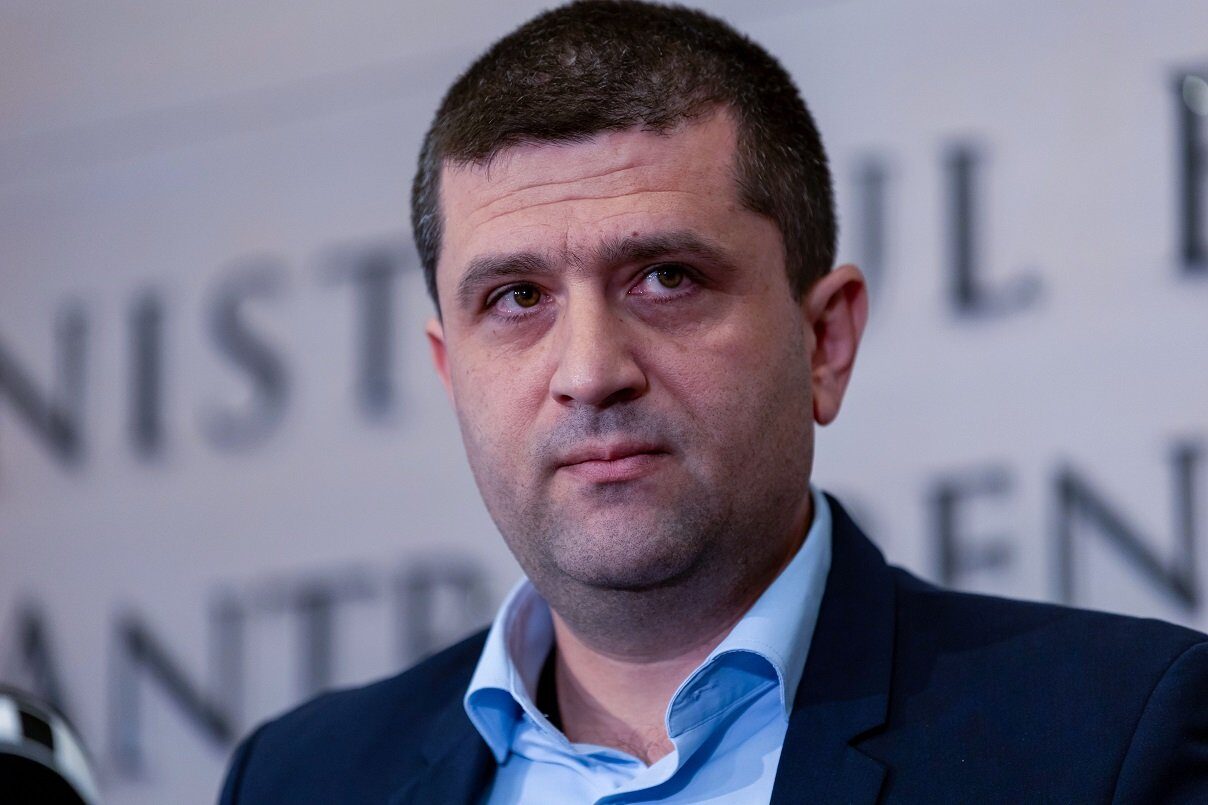 Radu Miruță: Guvernul va asuma răspunderea pentru reducerea fondului de salarii cu 10%