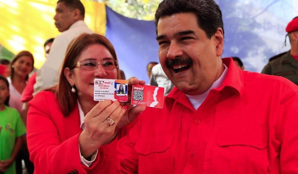 Nicolas-Maduro-Cilia-Flores-Venezuela.jpg - StiriFresh