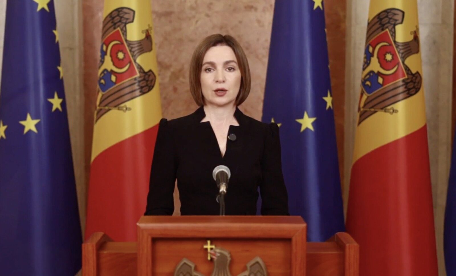 Președinta Republicii Moldova, Maia Sandu, a declarat recent într-un interviu acordat podcastului britanic „The Rest Is Politics: Leading” că ar sprijini reunificarea cu România dacă în prezent s-ar organiza un referendum pe această temă