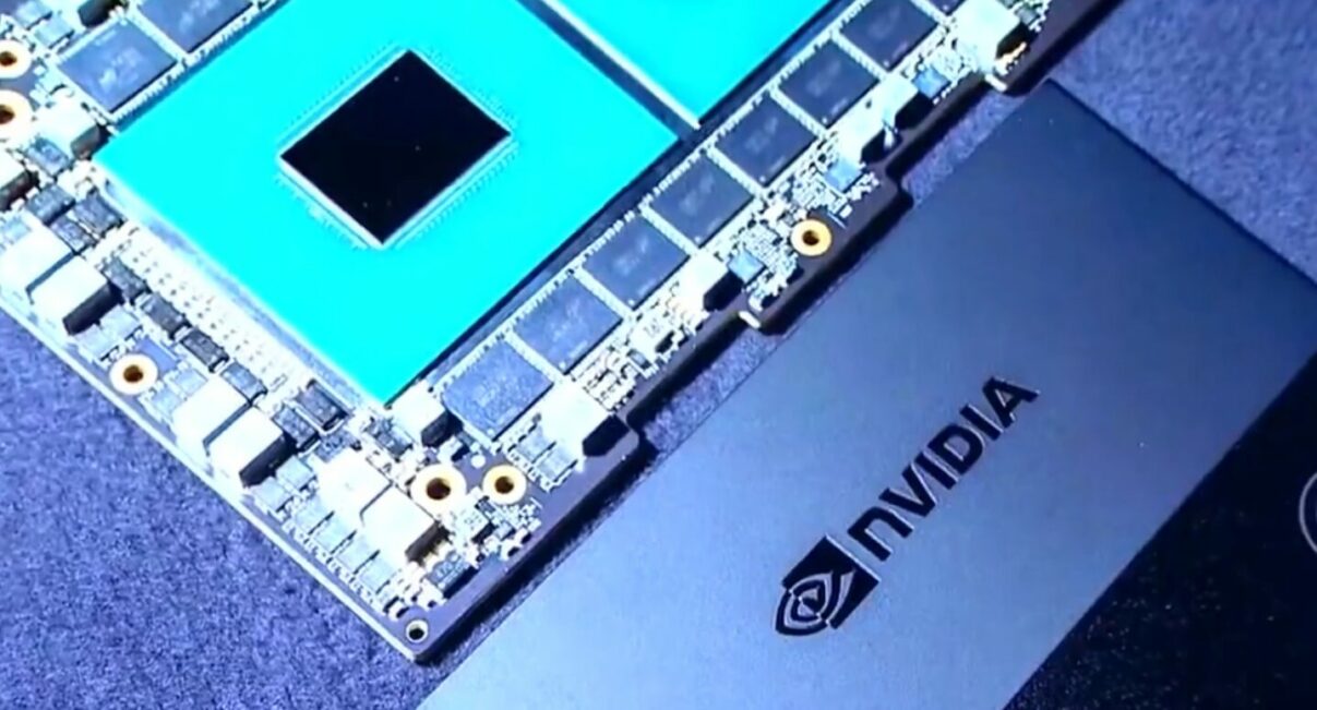 China blochează comercializarea cipului Nvidia H200