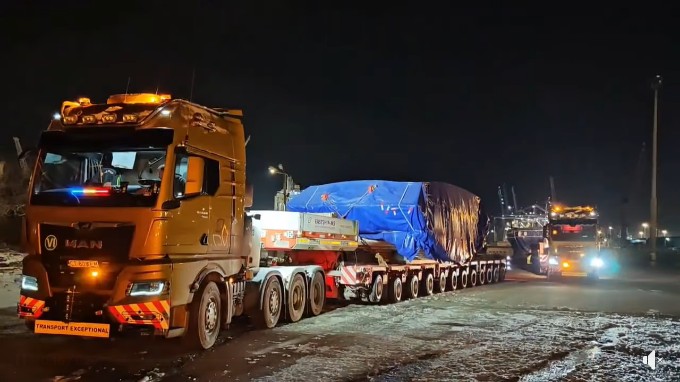 convoi-exceptional-camion-uriasul.jpg - StiriFresh