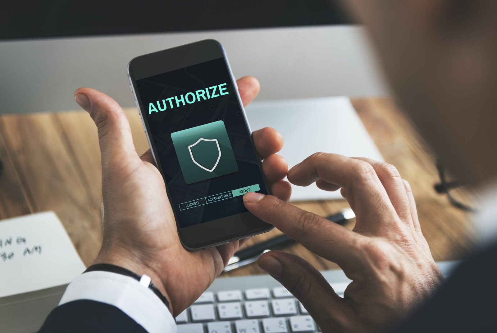 Meta introduce o nouă funcție de protecție pe WhatsApp, destinată să asigure un nivel sporit de securitate pentru utilizatorii vulnerabili la atacuri informatice sofisticate