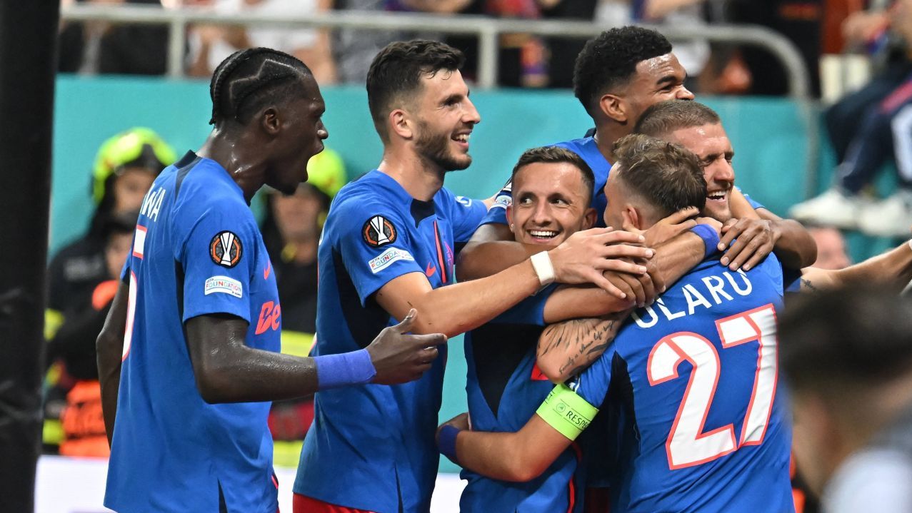 FCSB, pe drumul spre Antalya: Un jucător de bază se alătură echipei cu întârziere FCSB a debutat în campania de pregătire pentru returul de sezon, plecând într-un cantonament de iarnă bine stabilit în Antalya, Turcia