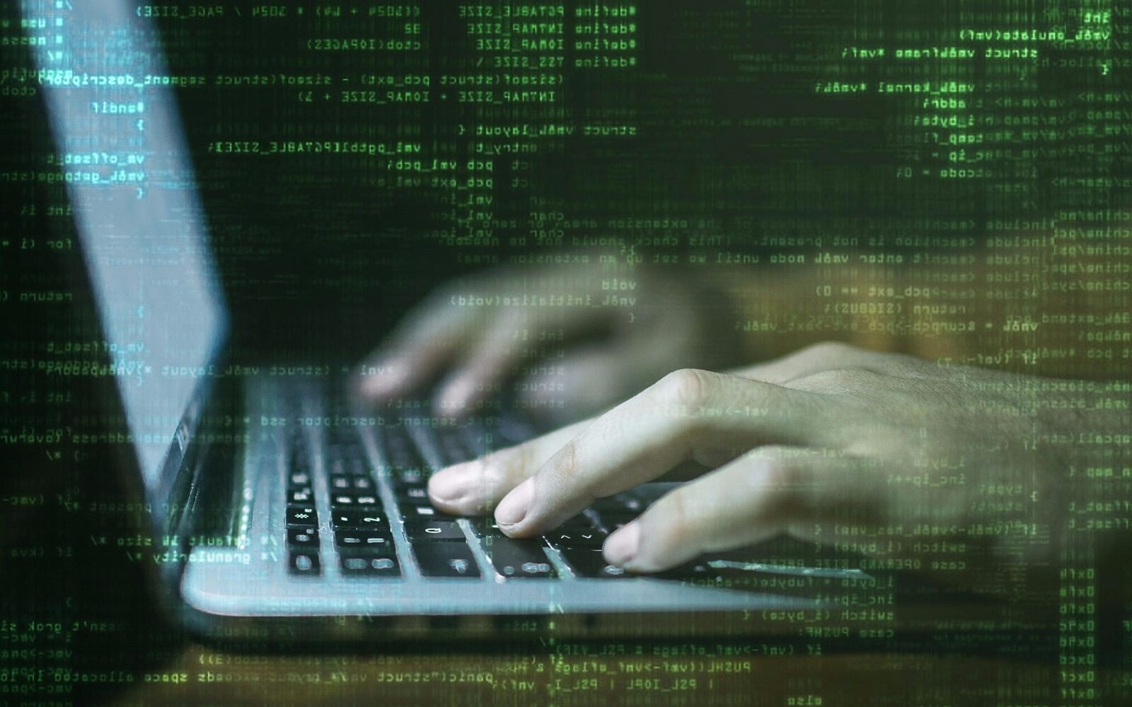 Anul 2025 a adus, în mod surprinzător, o imagine mai prozaică a crizelor de securitate cibernetică decât cele spectaculoase și futuriste anticipate
