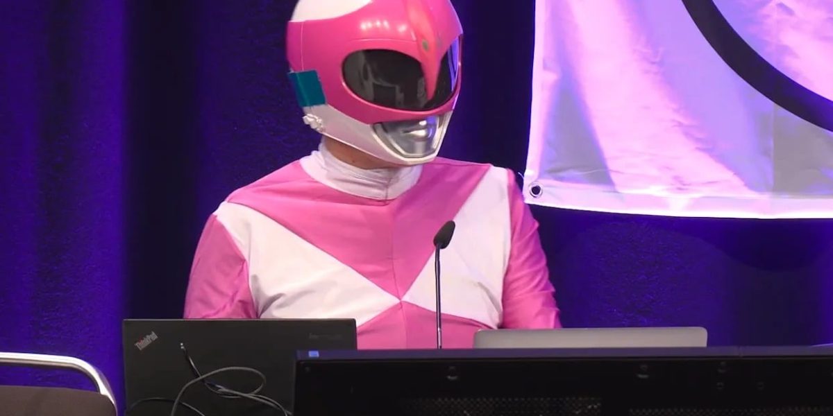 hacker-sterge-site-uri-extrema-dreapta-germania.jpg - StiriFresh