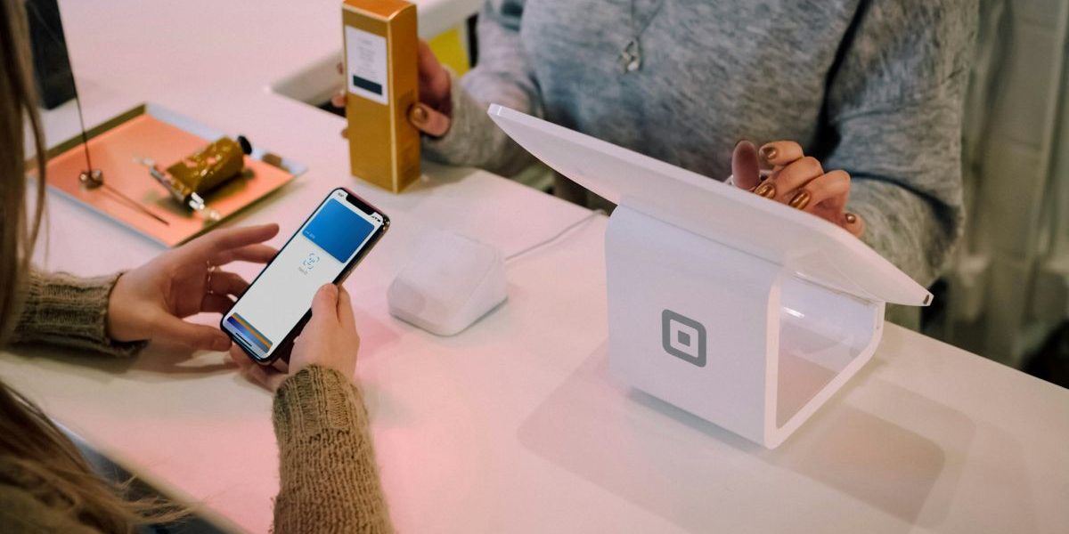 plata-contactless-pos-christiann-koepke-wie01mc9aty-unsplash.jpg - StiriFresh