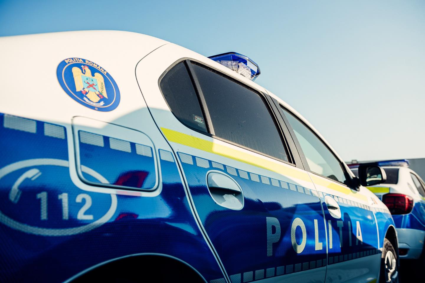 Evadare spectaculoasă din Spitalul de Psihiatrie Jebel: un deținut în vârstă de 48 de ani dispare cu mașina unui angajat O evadare rar întâlnită și extrem de controversată a avut loc luni seara la Spitalul de Psihiatrie și pentru Măsuri de Siguranță Jebel, din județul Timiș
