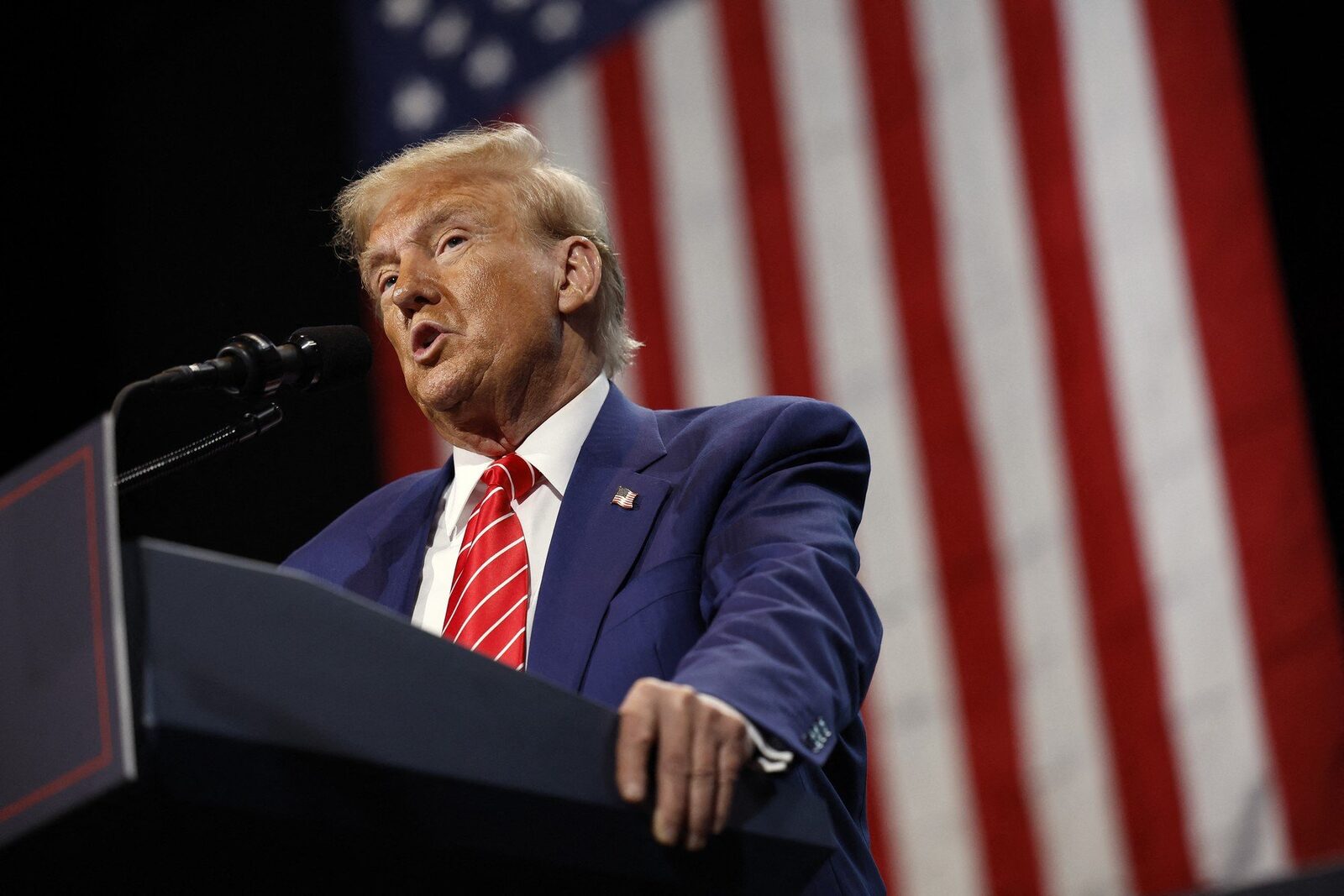 Donald Trump susține conferință după capturarea lui Maduro
