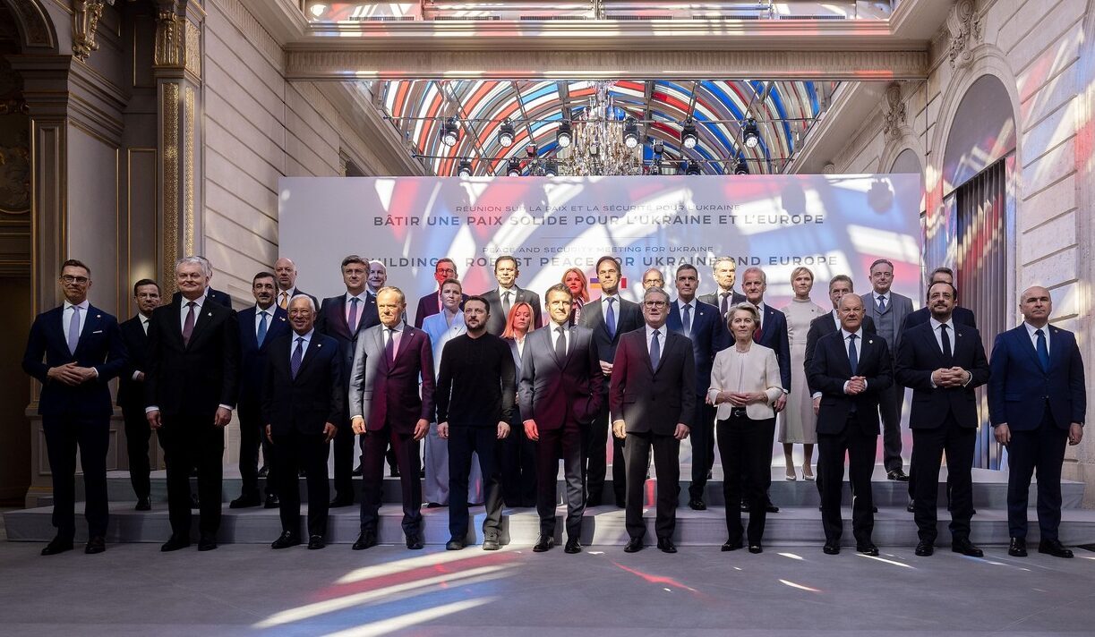 Premierul britanic Keir Starmer a făcut recent declarații ample despre direcția economică pe care Regatul Unit trebuie să o urmărească pentru a-și consolida poziția în lumea post-Brexit