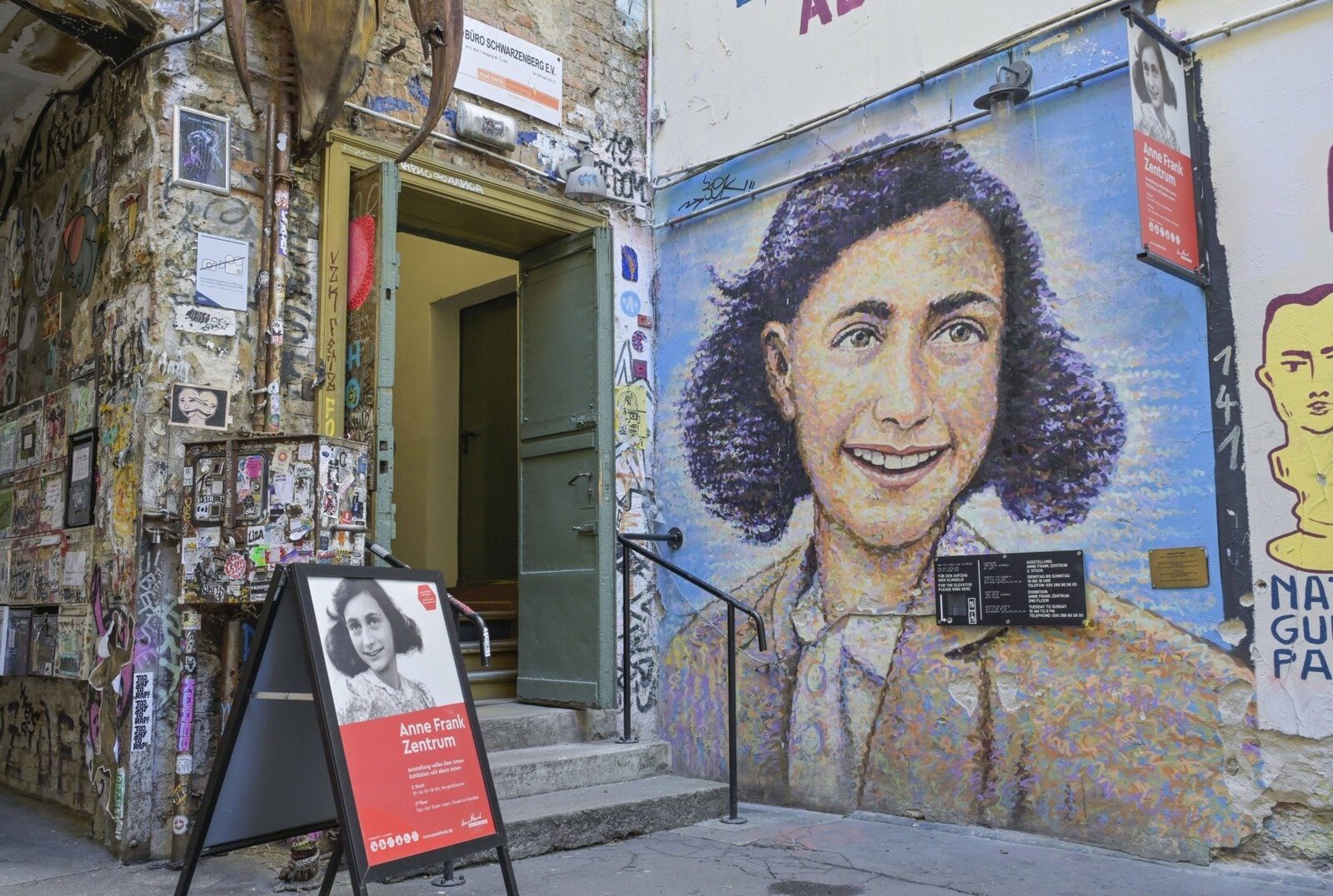 Eva Schloss, ultima supravieţuitoare a Holocaustului şi sora vitregă a cunoscutei Annei Frank, a încetat din viață la vârsta de 96 de ani, în Londra