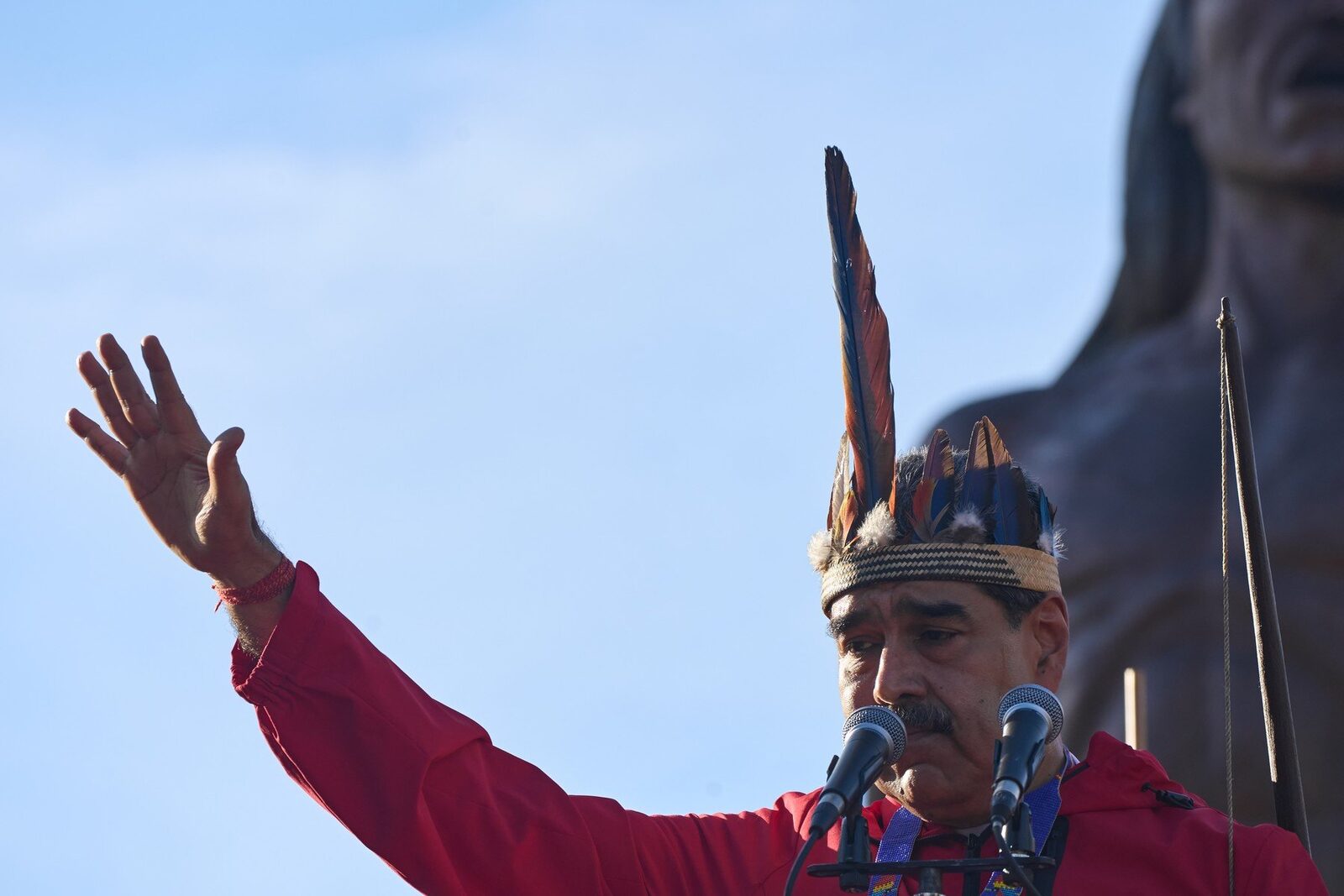 Venezuela acuză SUA de tentative de destabilizare după atacul asupra președintelui Maduro Venezuela reacționează dur la ultimele întâmplări din weekend, după ce președintele Nicolás Maduro a fost vizat de un atac aerian ce pare a fi coordonat de Statele Unite