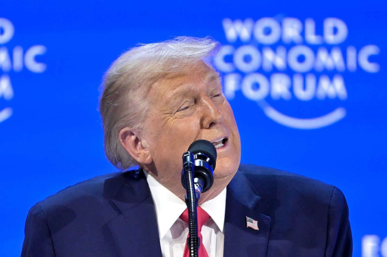 Generalul polonez Roman Polko, fost comandant al Unității GROM, condamnă afirmațiile controversate ale președintelui SUA, Donald Trump Roman Polko, un nume cunoscut în lumea militară din Polonia, a făcut recent o declarație dură în legătură cu comentariile controversate ale președintelui american Donald Trump, care a sugerat că aliații NATO și alte țări care participă la misiuni militare internaționale nu și-au respectat angajamentele față de Statele Unite în ceea ce privește sprijinul militar