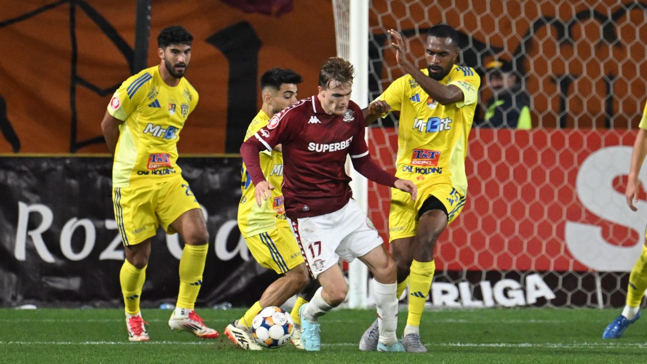 Rapid București revine acasă: Un triumf emoționant pe terenul propriu Echipa de fotbal Rapid București a trăit un moment plin de emoție și bucurie, odată cu întoarcerea acasă pe stadionul propriu, după o absență îndelungată