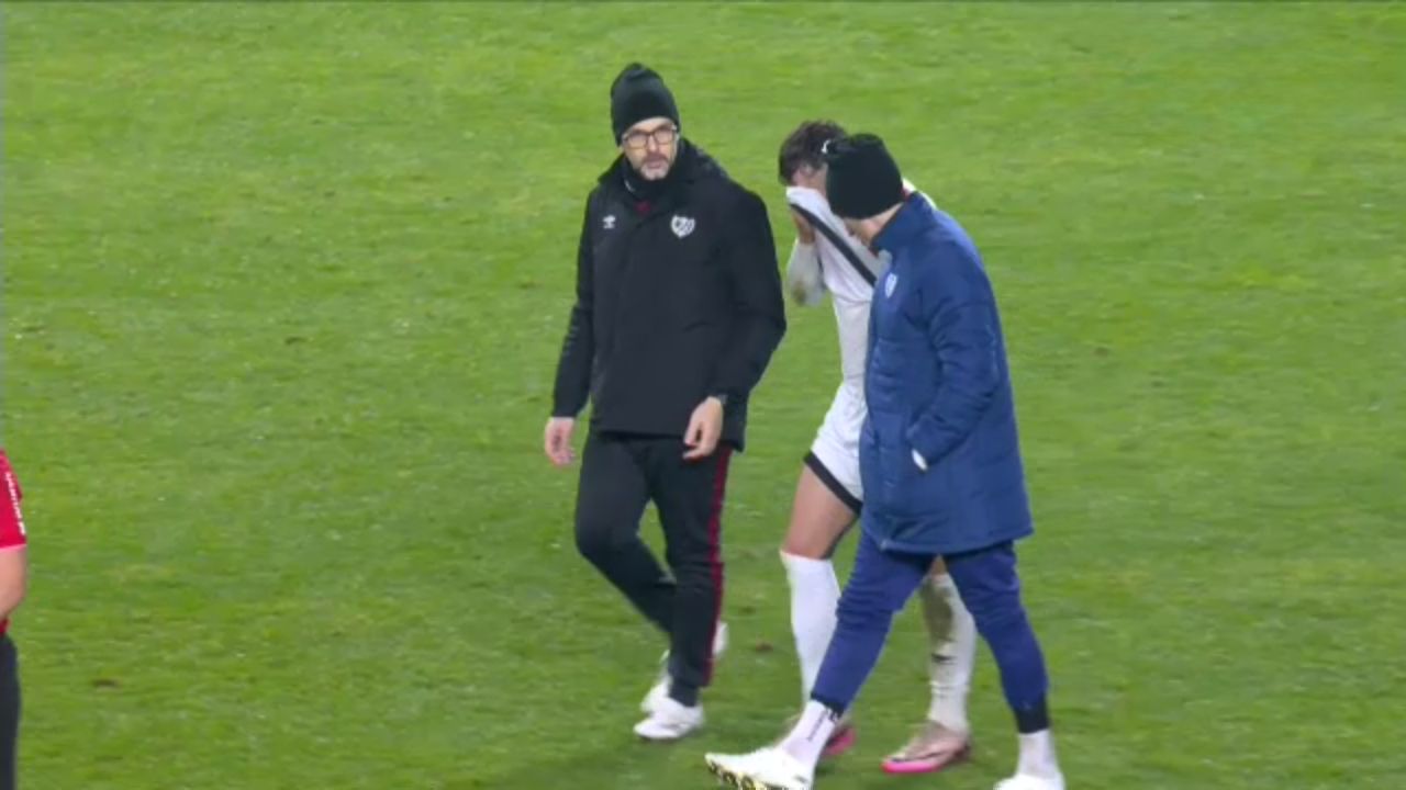 Andrei Rațiu, fundaș accidentat în partida cu Getafe