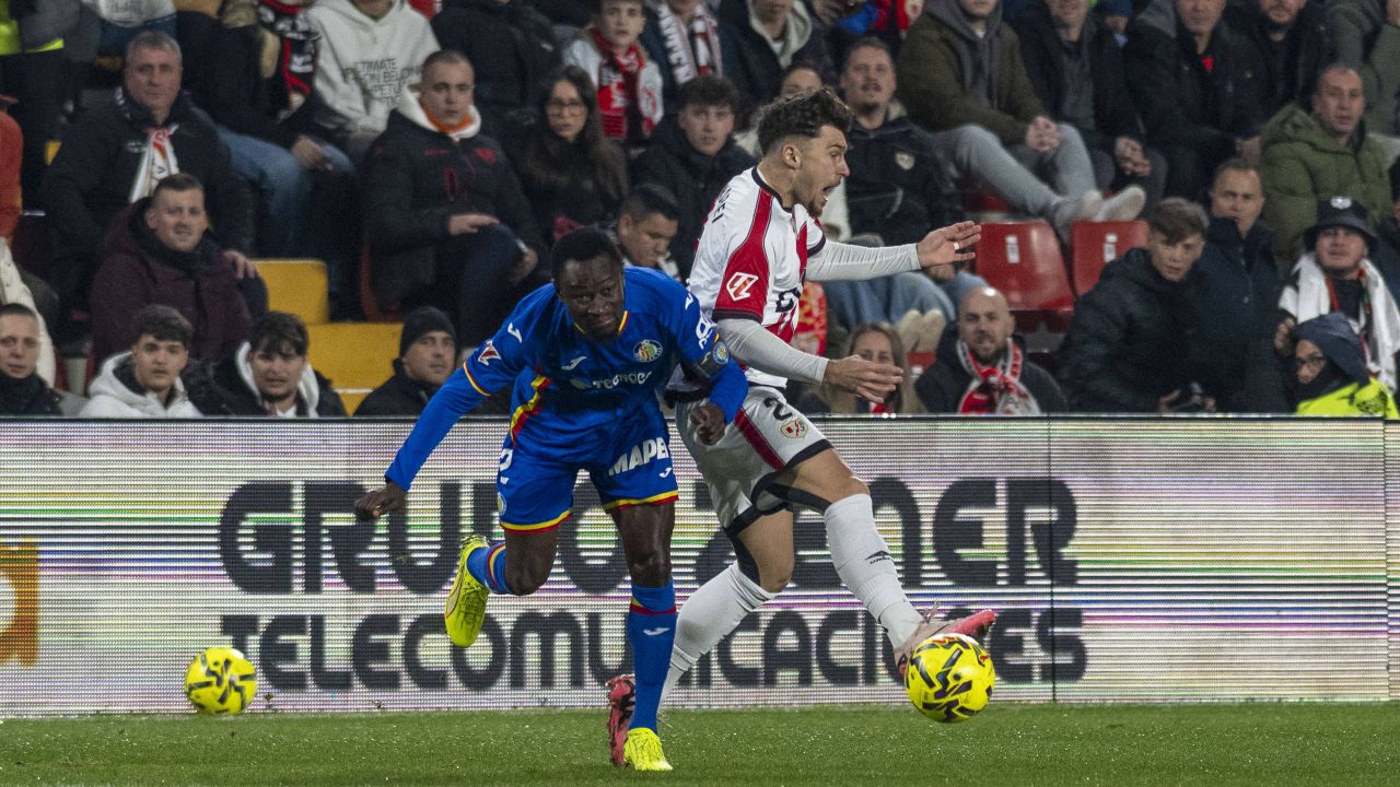 Remiză pe stadionul de la Vallecas: Rayo Vallecano și Getafe împărțesc punctele Meciul dintre Rayo Vallecano și Getafe, din etapa a XX-a a La Liga, s-a încheiat cu un rezultat echilibrat, 1-1, punând în evidență intensitatea rivalității dintre cele două echipe madrilene