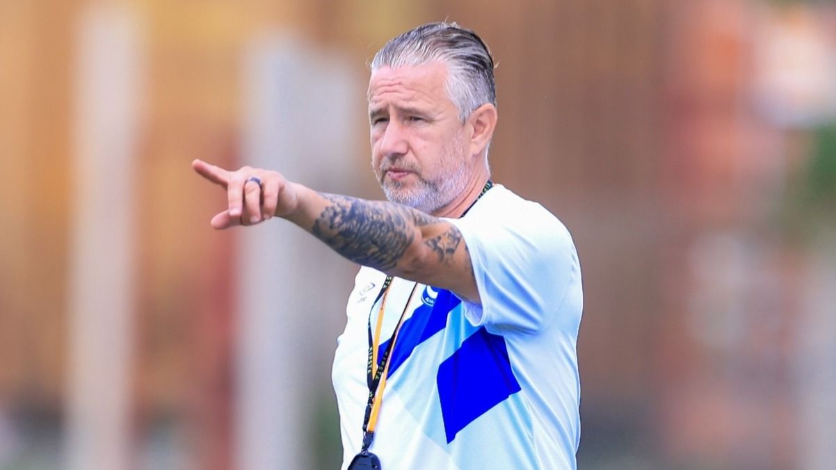 Reghecampf, triumfător la Al-Hilal Omdurman Fostul tehnician al FCSB-ului, Reghecampf, își continuă parcursul remarcabil în fotbalul internațional, conducând echipa Al-Hilal Omdurman la o serie de șapte victorii consecutive în competițiile interne
