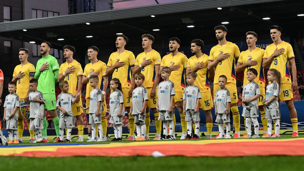 România U21: Jucător în vizorul echipei naționale, pe cale să facă un transfer important Unul dintre tinerii jucători care au impresionat în cadrul echipei naționale U21 ar putea să își finalizeze un transfer semnificativ în această perioadă de mercato
