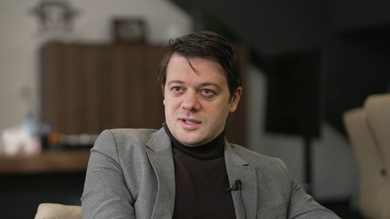 Superliga revine cu o luptă acerbă pentru titlu Superliga României este pe cale să-și reia competiția, după o pauză de iarnă dedicată cantonamentelor, iar sezonul se anunță extrem de echilibrat