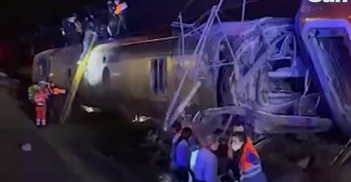 Tragedie feroviară în Spania: cel puțin 40 de morți și o cauză misterioasă Un accident feroviar grav a zguduit Spania duminică, odată cu derairea unui tren de mare viteză în apropierea orașului Santiago de Compostela